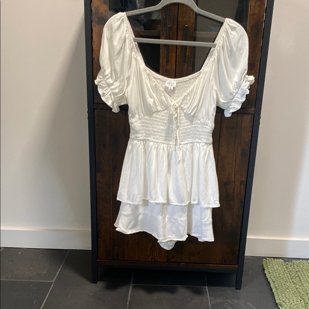 Women's White Ruffled Romper Size Small